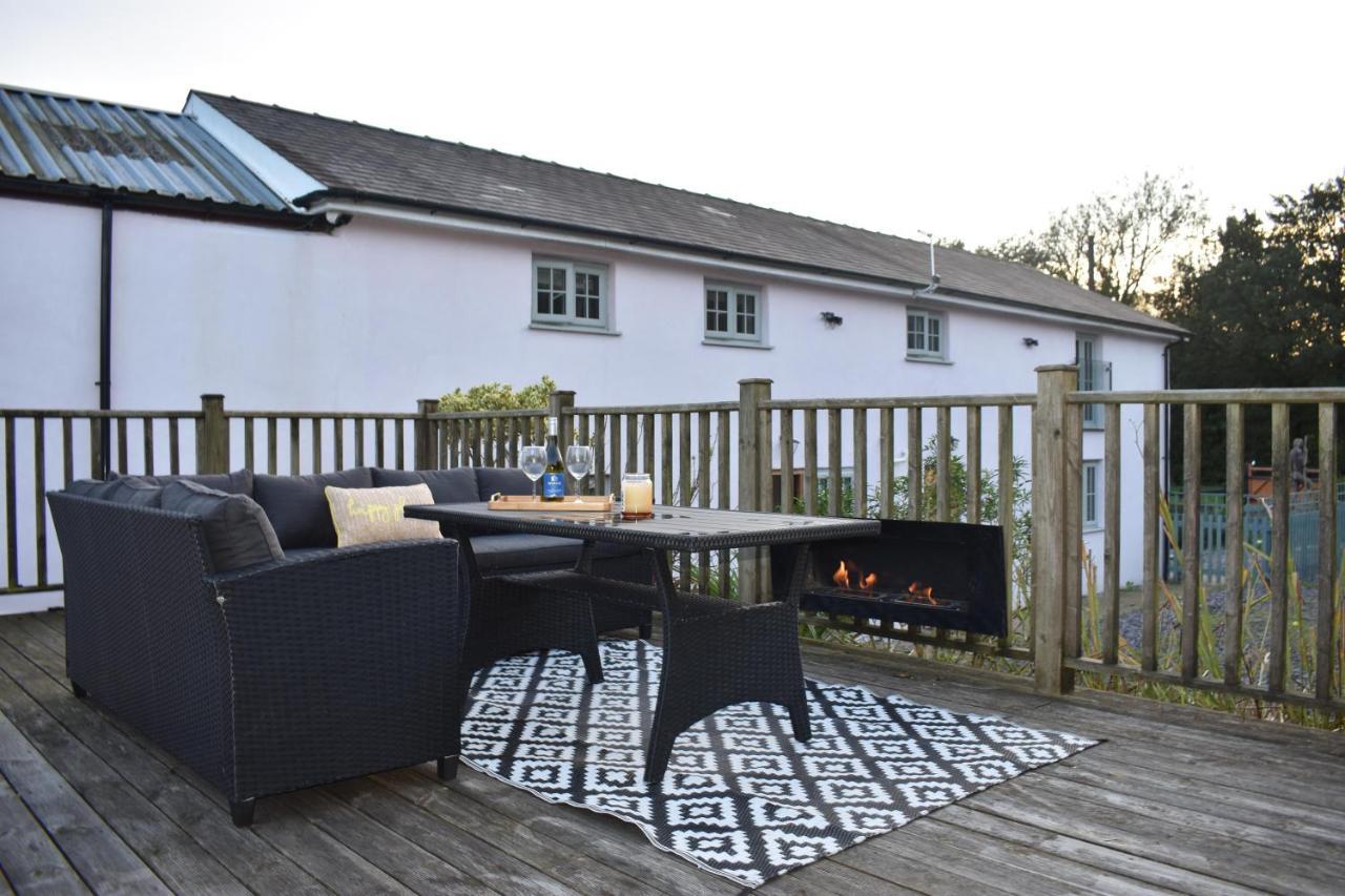 Luxury 2-Bed Barn Conversion In Llansteffan Кармартен Экстерьер фото